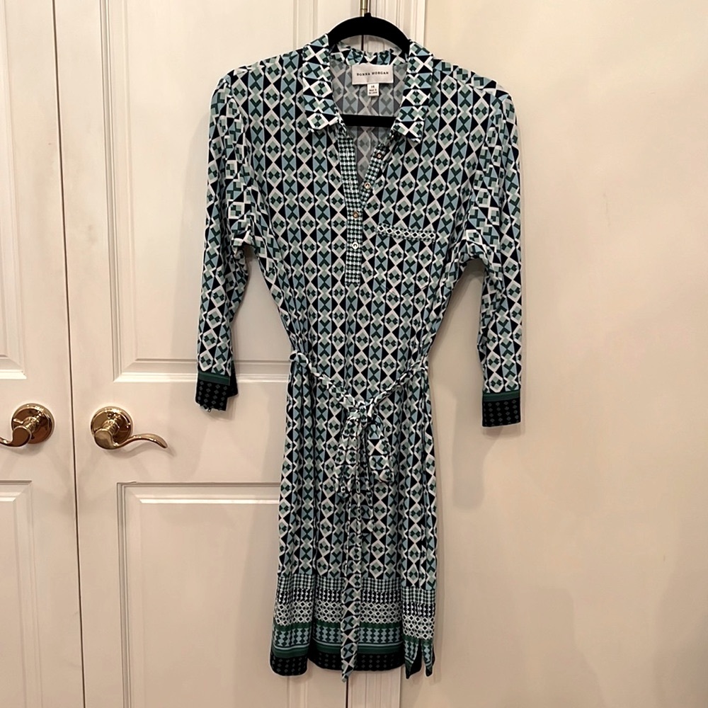 Donna Morgan stretch knit belted shift dress with gold tone buttons